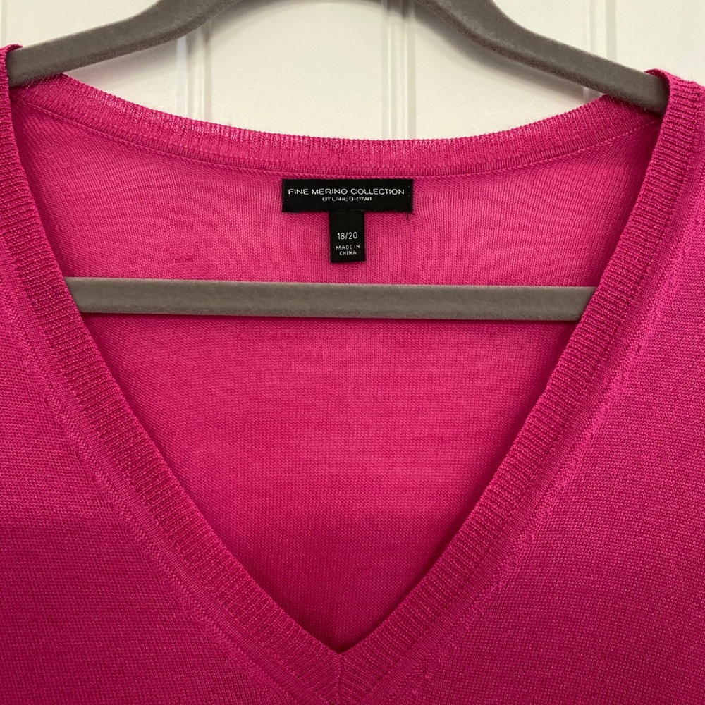 Lightweight V-Neck Pullover Sweater 18/20